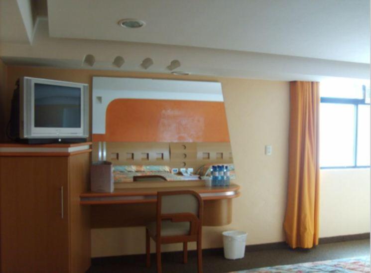 Hotel Terminal De ปวยบลา ภายนอก รูปภาพ