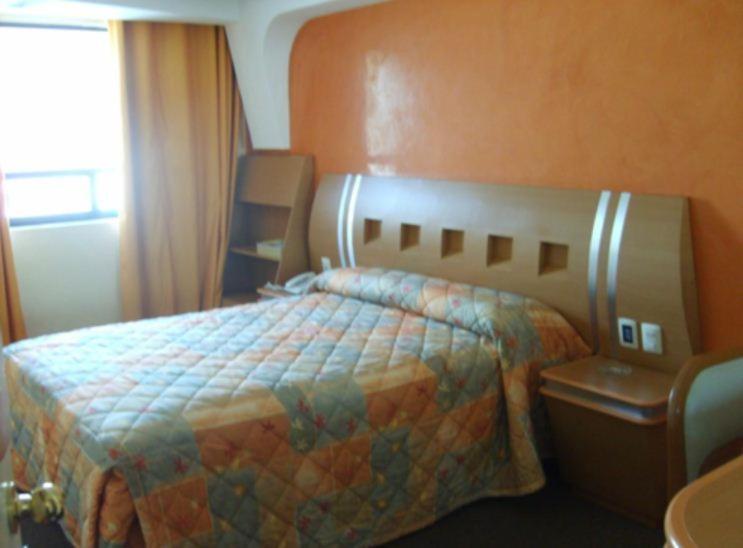 Hotel Terminal De ปวยบลา ภายนอก รูปภาพ